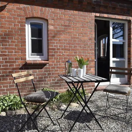 Beautiful In Stove With Terrace Apartamento